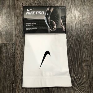 Nike Pro Dri-Fit 3.0 Sleeves (White)